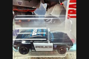 Hot Wheels Transformers Barricade recalled version with roof number 984 and to punish and enslave decal